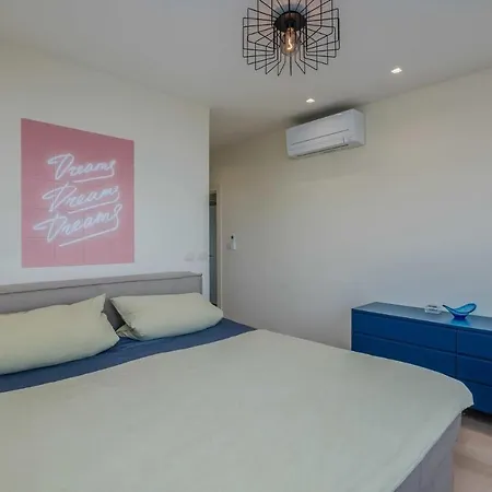 With Parking Space Vantacici, Krk - 21673 Apartamento